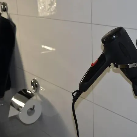 Schoene Grosse 2 Schlafzimmer Bis 6 Pax Naehe Stadion Signal Iduna Lejlighed