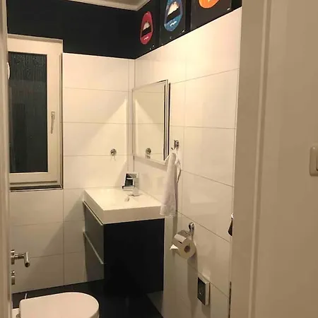 Schoene Grosse 2 Schlafzimmer Bis 6 Pax Naehe Stadion Signal Iduna Lejlighed *