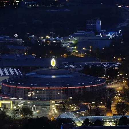 Schoene Grosse 2 Schlafzimmer Bis 6 Pax Naehe Stadion Signal Iduna Apartman Dortmund